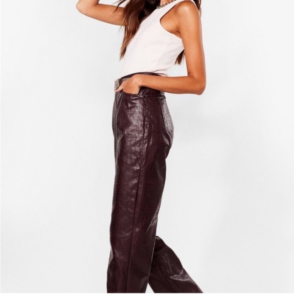Nasty Gal Croc Coated Straight Leg Jeans NWT Chocolate Brown US 6 - UK 10
